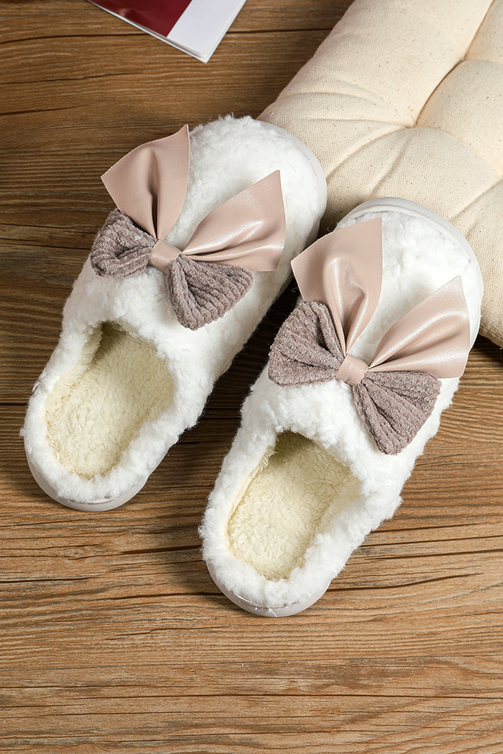 White Contrast Bowknot Winter Slippers (Bow Colors May Differ by Batch)